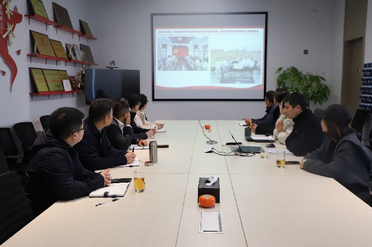 684886642.jpg 684886642.jpg